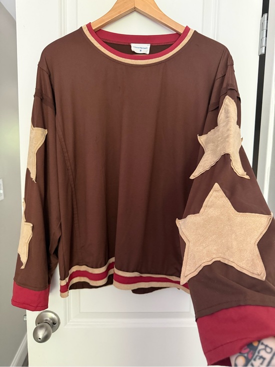 Tops - Brown Sweatshirt with Tan Star Patches and Red Trim Patchwork Reverse Stitching